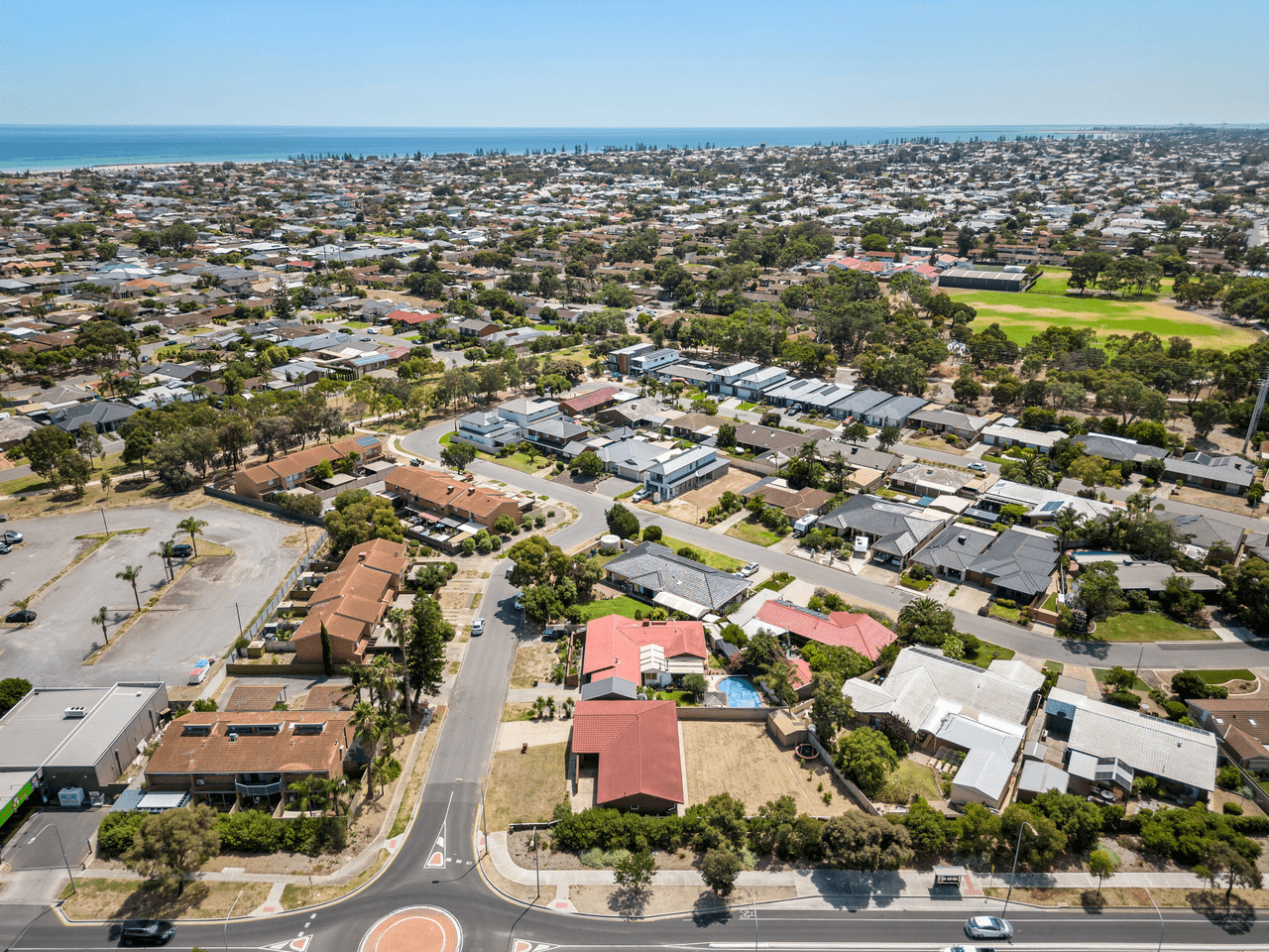 2 Greenfield Crescent, WEST LAKES SHORE, SA 5020