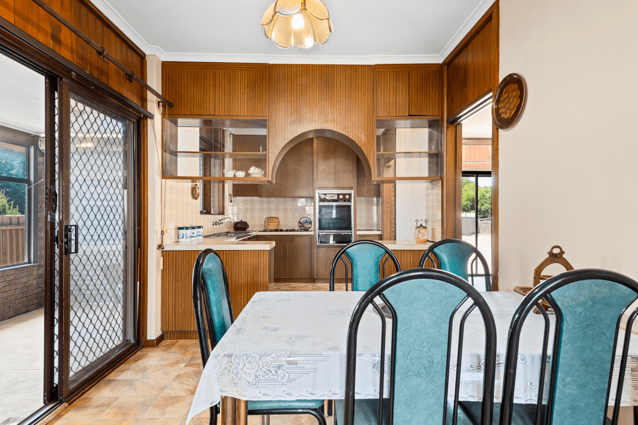 2 Greenfield Crescent, WEST LAKES SHORE, SA 5020