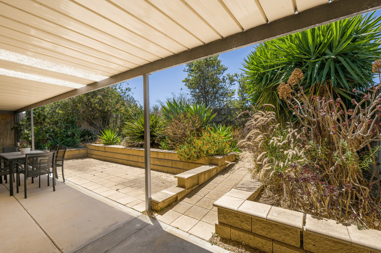 16 Chamberlain Drive, CHRISTIE DOWNS, SA 5164