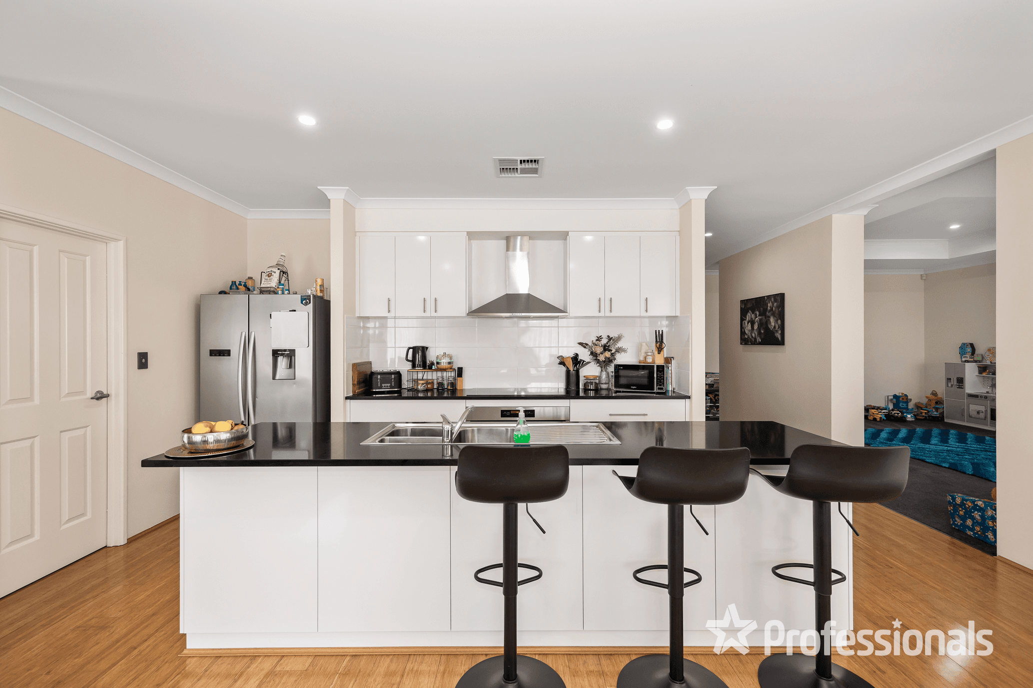 44 Jennapullin Crescent, ELLENBROOK, WA 6069