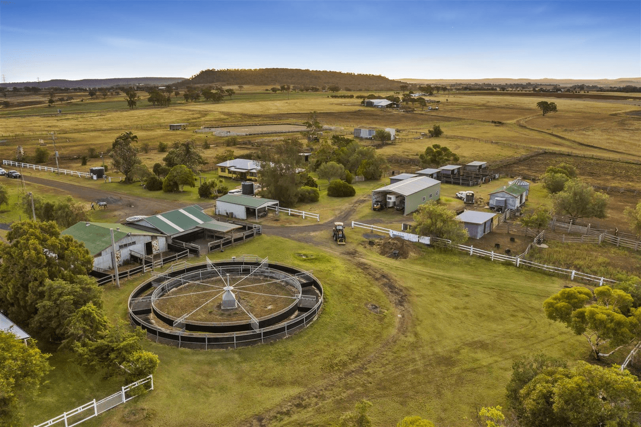 14021 New England Highway, East Greenmount, QLD 4359