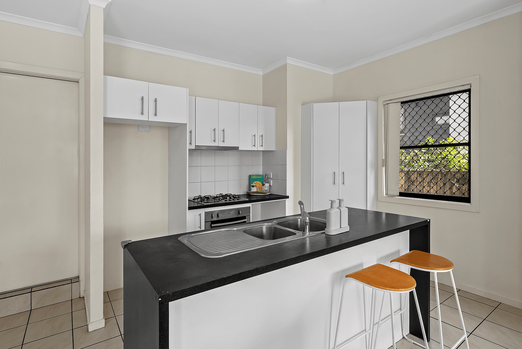 1/77 Depper Street, ST LUCIA, QLD 4067