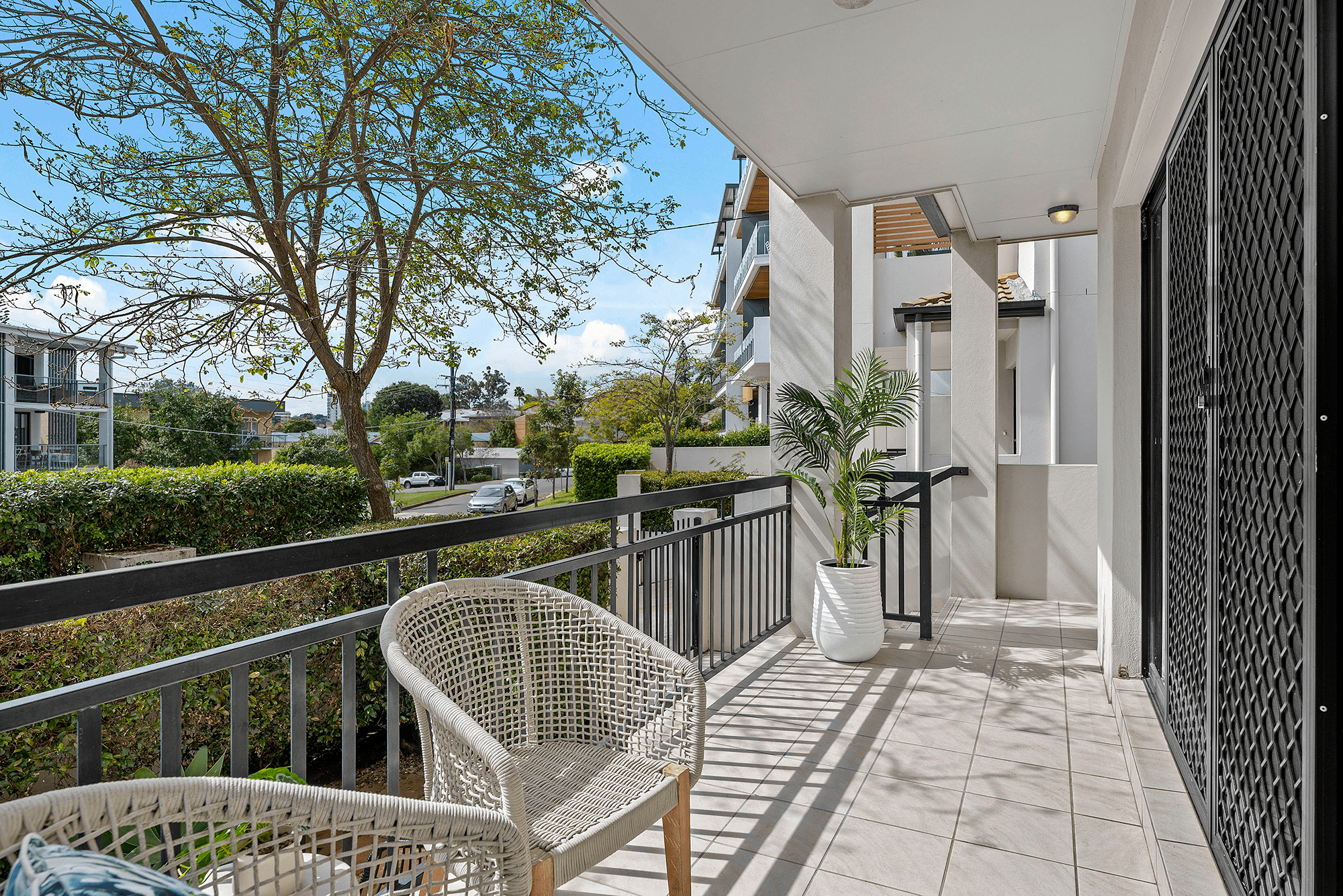 1/77 Depper Street, ST LUCIA, QLD 4067