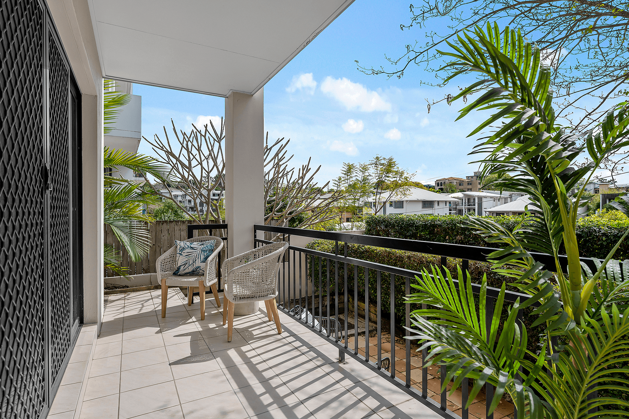 1/77 Depper Street, ST LUCIA, QLD 4067