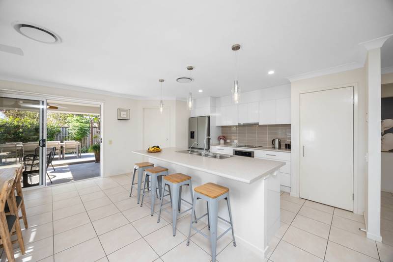 13 Elvena Circuit, LITTLE MOUNTAIN, QLD 4551