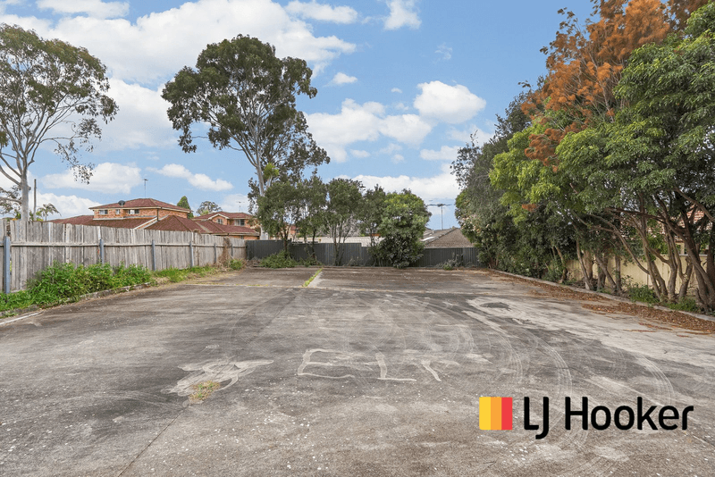 2 College Rd, CAMPBELLTOWN, NSW 2560