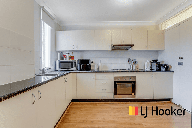 2 College Rd, CAMPBELLTOWN, NSW 2560