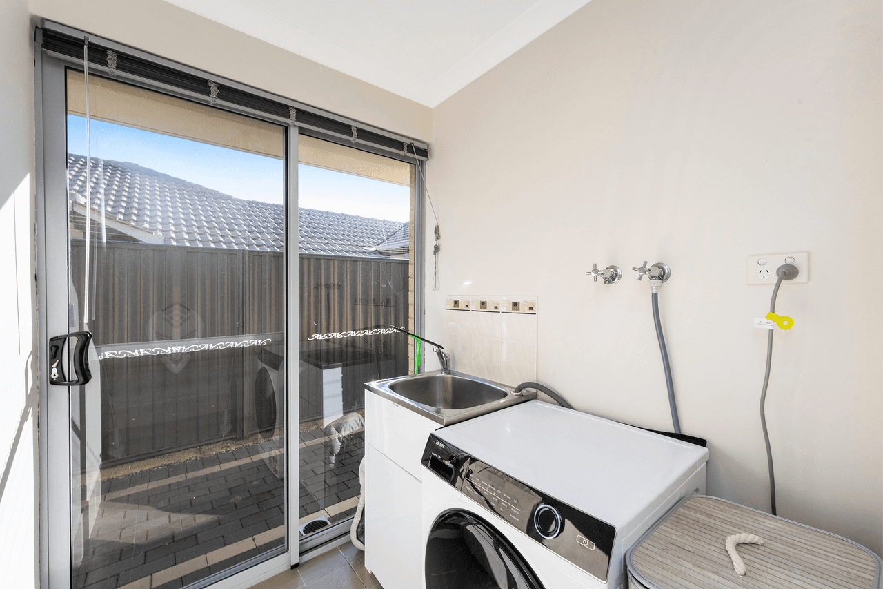 4 Saxon Lane, BALDIVIS, WA 6171