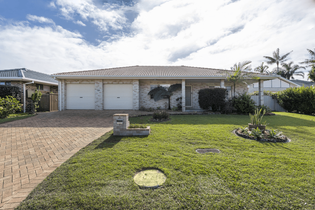 23 HERON Court, YAMBA, NSW 2464