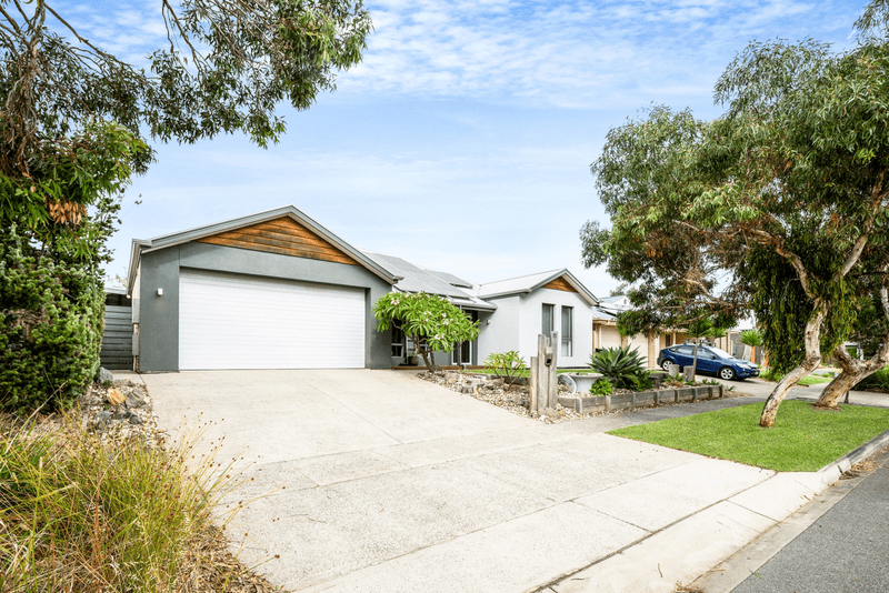 11 Burton Bank, Aldinga Beach, SA 5173