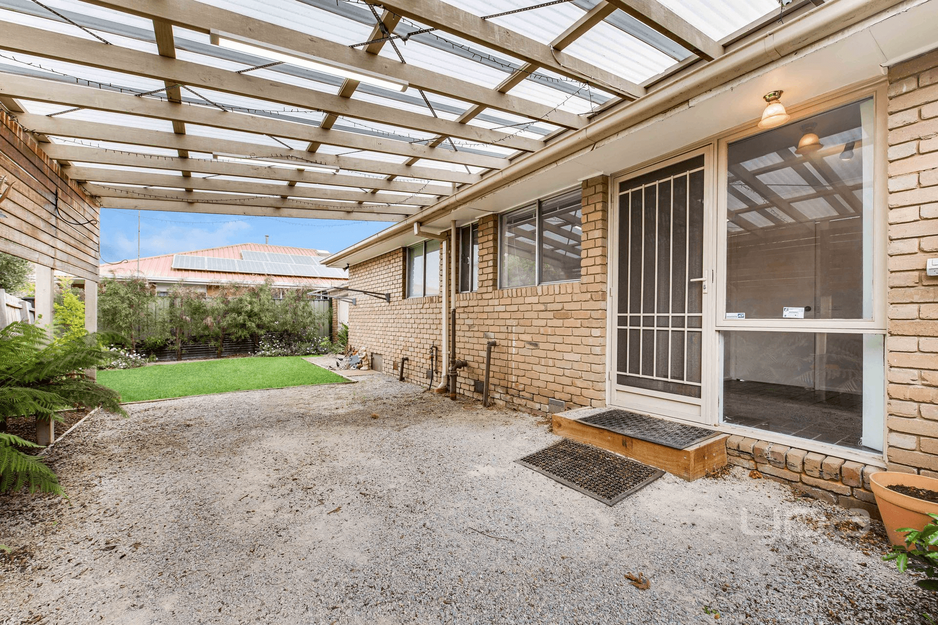 5 Barrington Crescent, Gladstone Park, VIC 3043