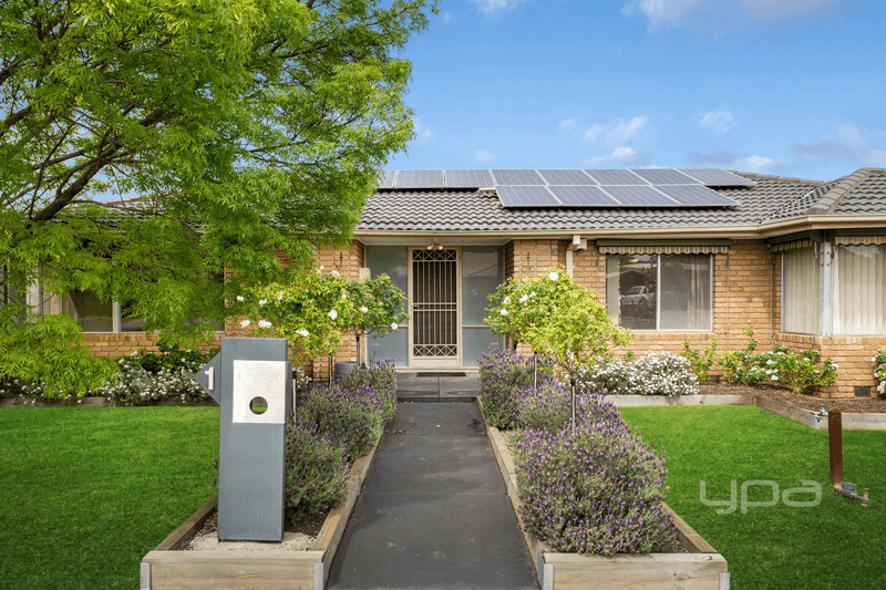 5 Barrington Crescent, Gladstone Park, VIC 3043