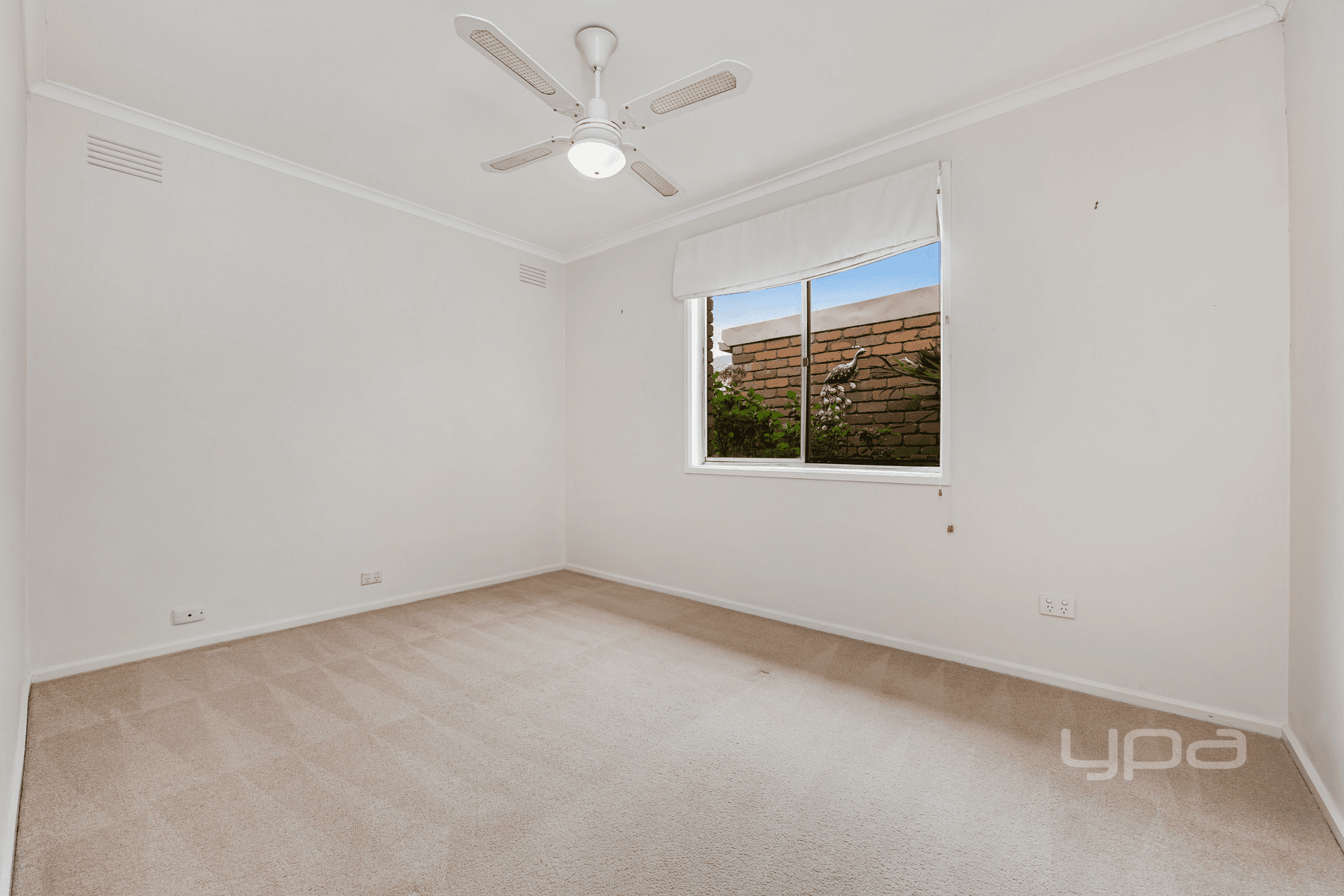 5 Barrington Crescent, Gladstone Park, VIC 3043