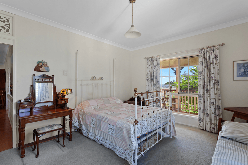 11 Sussex Drive, OAKEY, QLD 4401