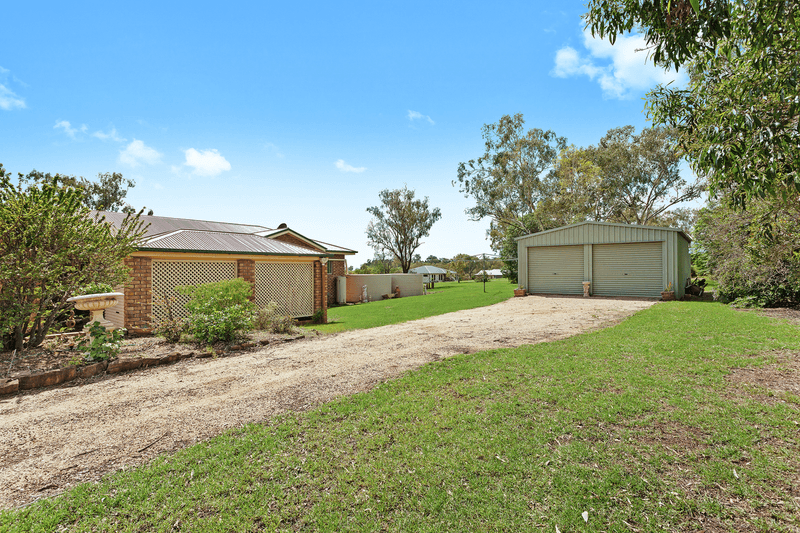 11 Sussex Drive, OAKEY, QLD 4401