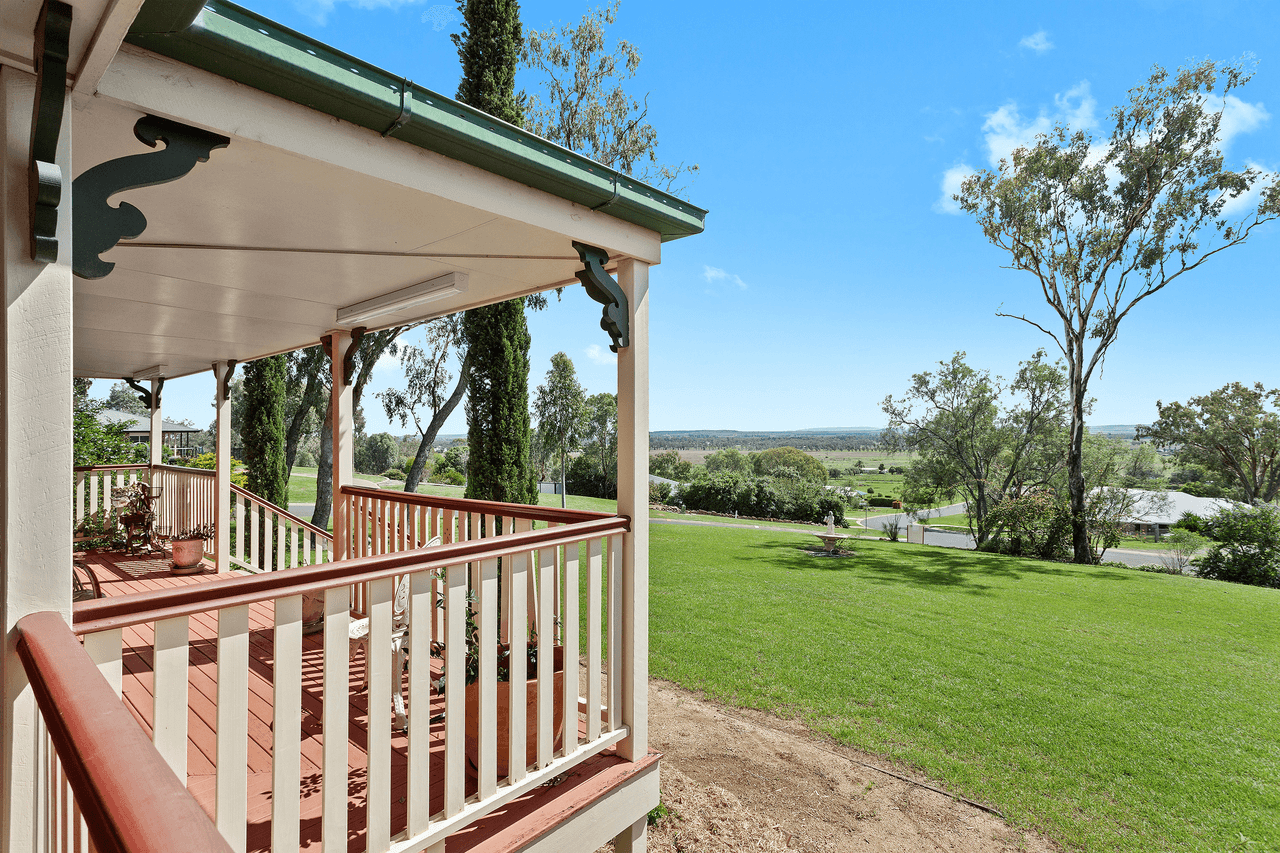 11 Sussex Drive, OAKEY, QLD 4401