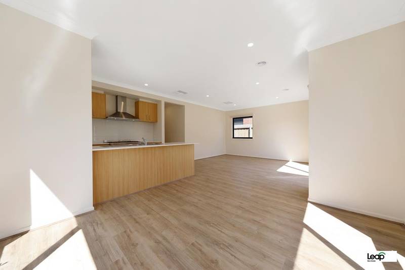 27 Vecchio Parkway, Wallan, VIC 3756