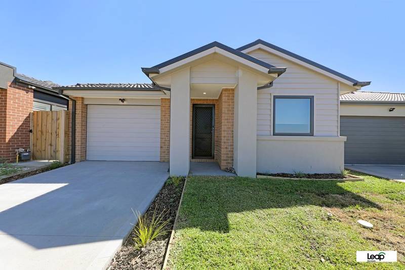 27 Vecchio Parkway, Wallan, VIC 3756