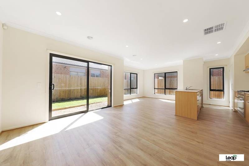 27 Vecchio Parkway, Wallan, VIC 3756