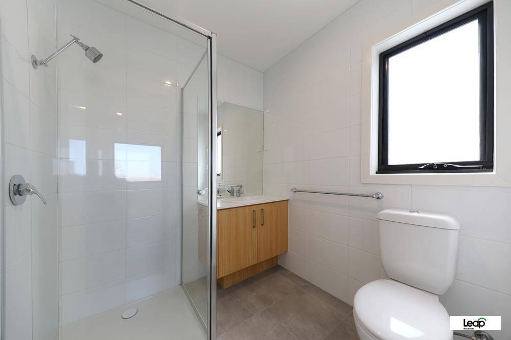 27 Vecchio Parkway, Wallan, VIC 3756