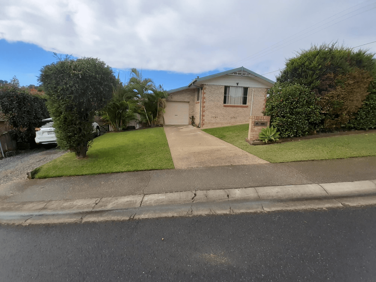 2 Grant Crescent, MACKSVILLE, NSW 2447