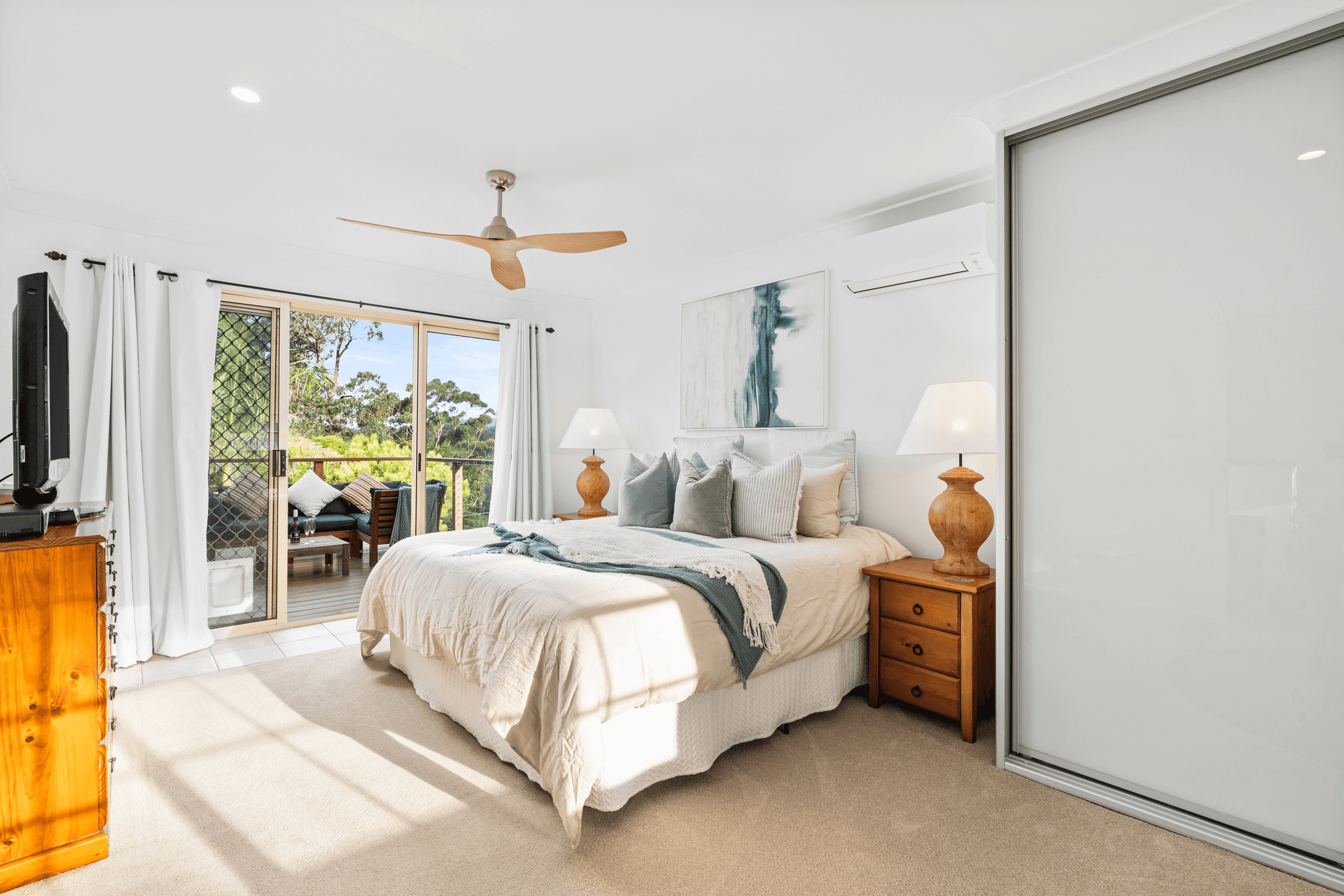 235 Hillside Road, Avoca Beach, NSW 2251