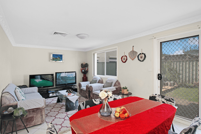 1 Marjorie Close, CASULA, NSW 2170