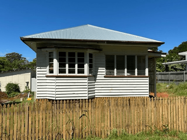 24 Goolagong St, Russell Island, QLD 4184