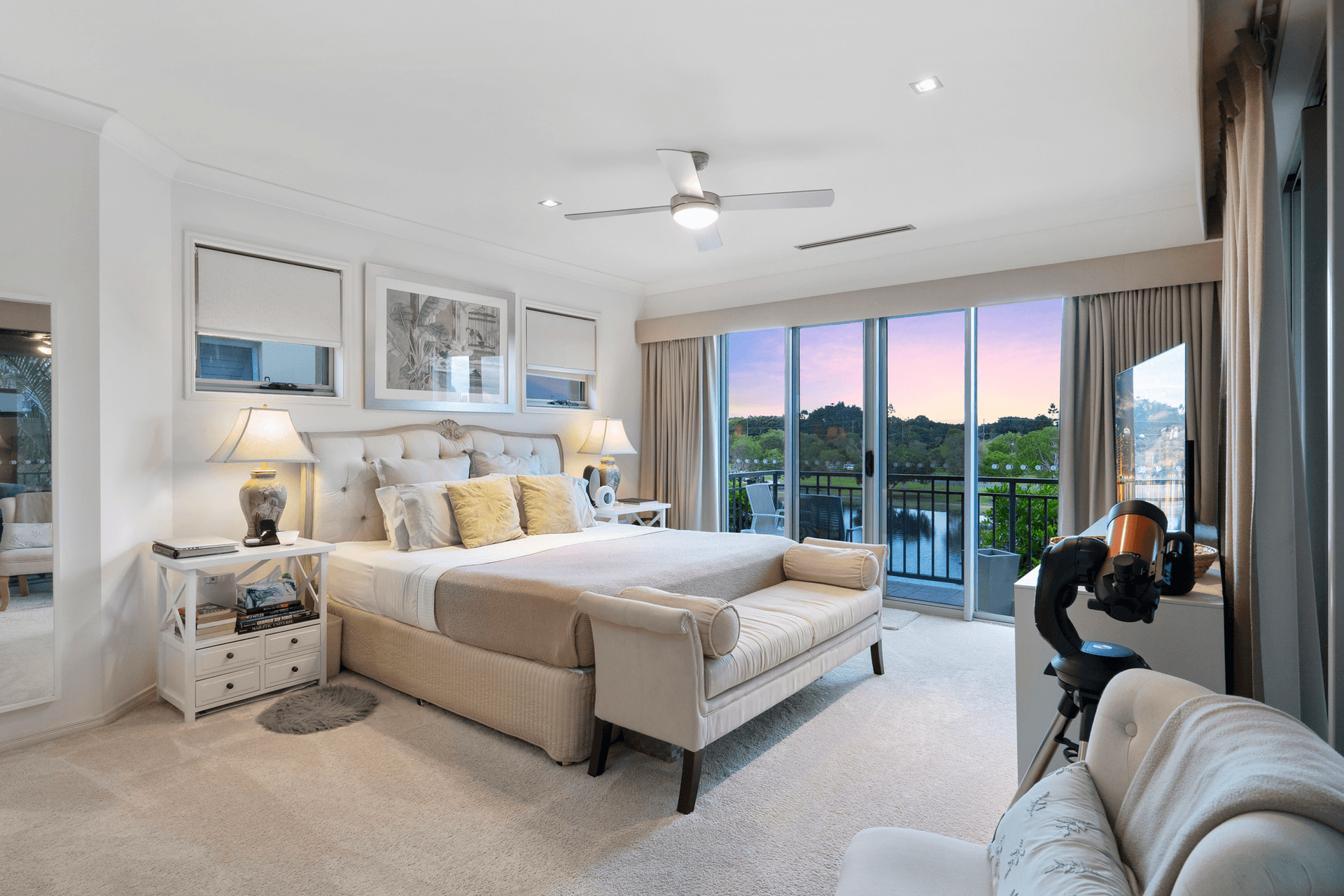 3007 The Boulevard, Carrara, QLD 4211