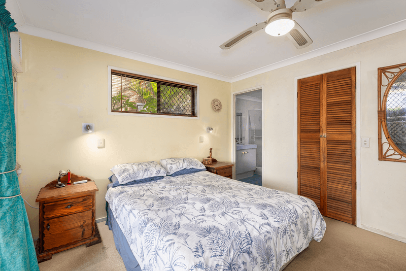 66 Honeyeater Drive, Burleigh Waters, QLD 4220