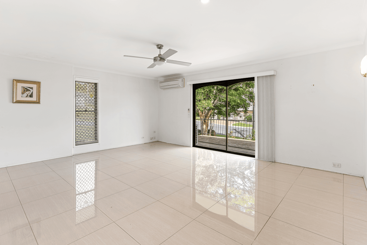 4 Greenview Avenue, ROCHEDALE SOUTH, QLD 4123