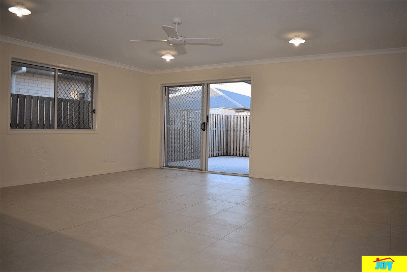 17 PIPET CRESCENT, PALLARA, QLD 4110