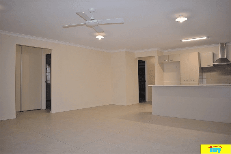 17 PIPET CRESCENT, PALLARA, QLD 4110