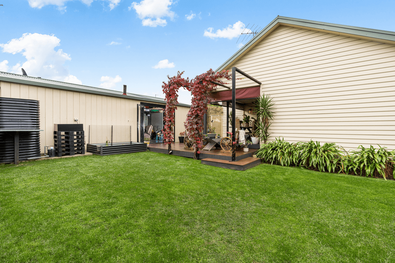 40 Bellarine Highway, Newcomb, VIC 3219