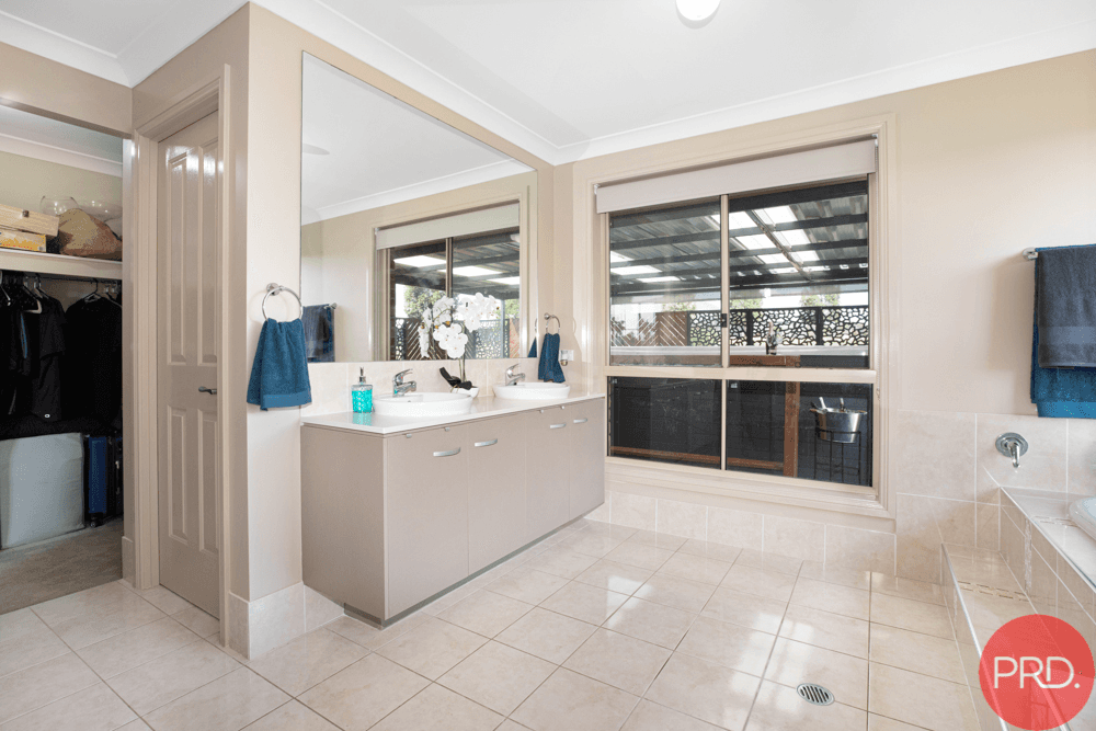 41 Mackellar Drive, VACY, NSW 2421