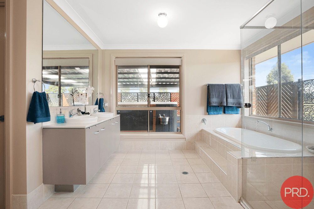 41 Mackellar Drive, VACY, NSW 2421