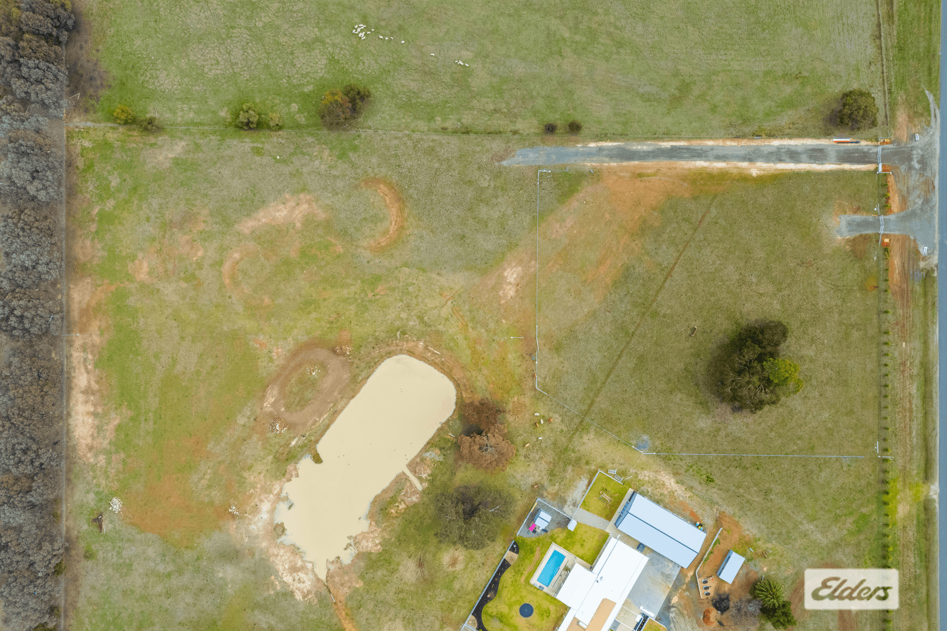 Tynan Road, Table Top, NSW 2640