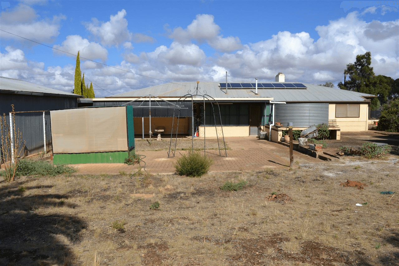 11 Corey Street, Robertstown, SA 5381