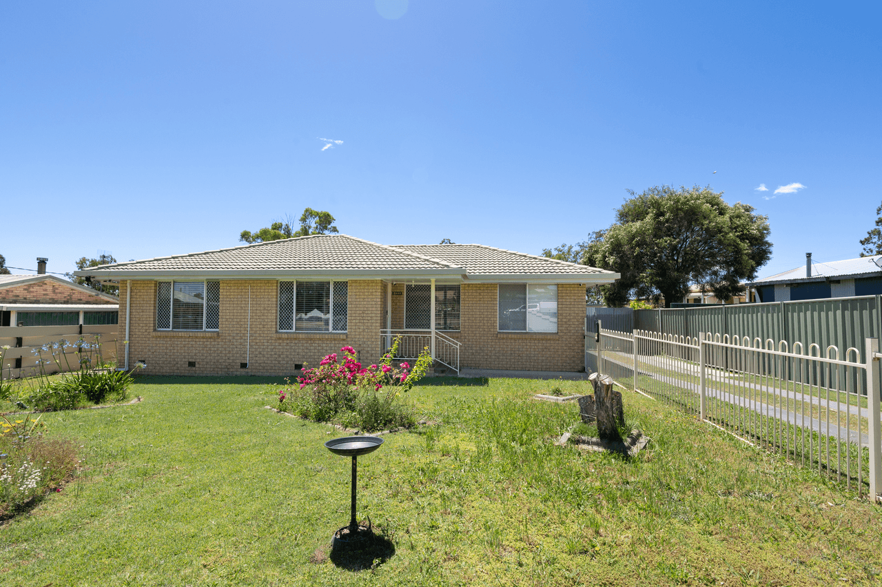 16 Quinn St, WARWICK, QLD 4370