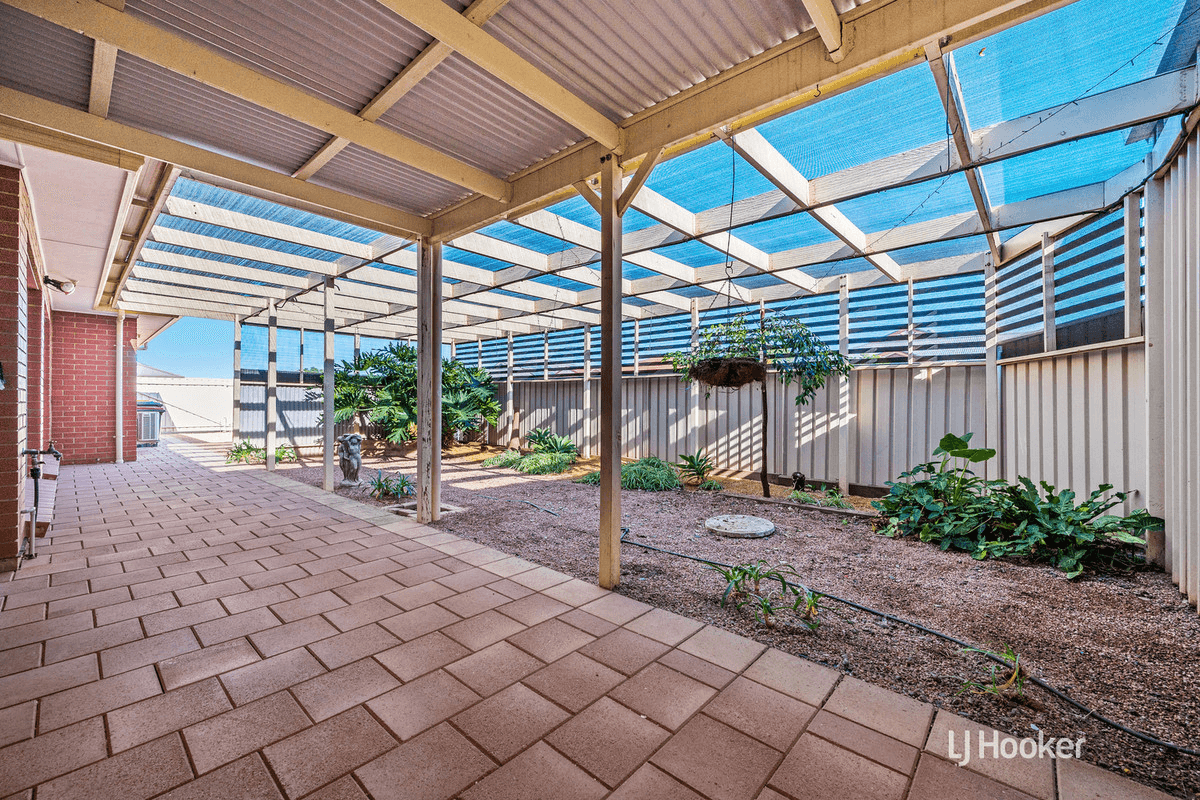 1 Lucy Drive, MUNNO PARA WEST, SA 5115