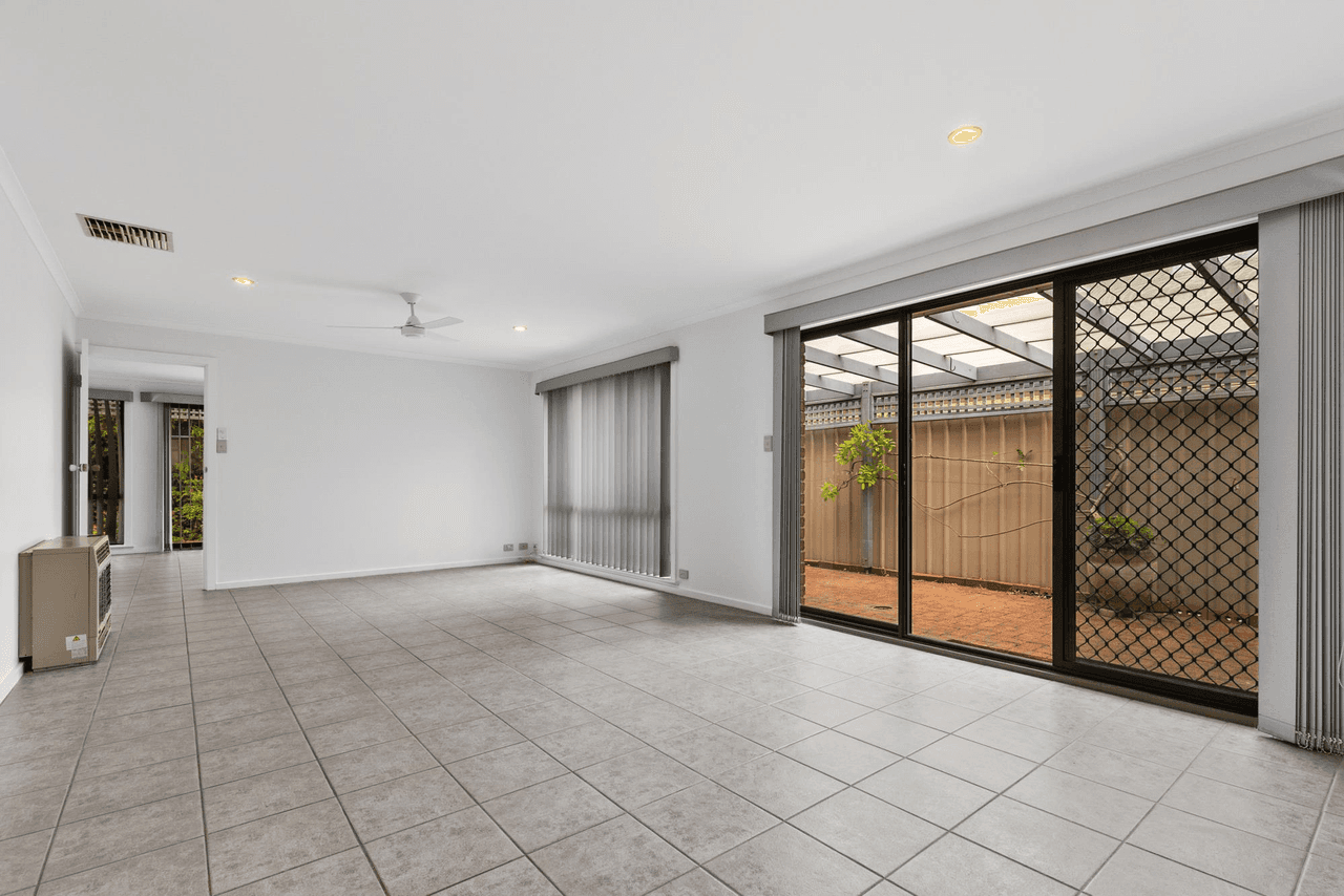 4 Kenmay Avenue, MITCHELL PARK, SA 5043