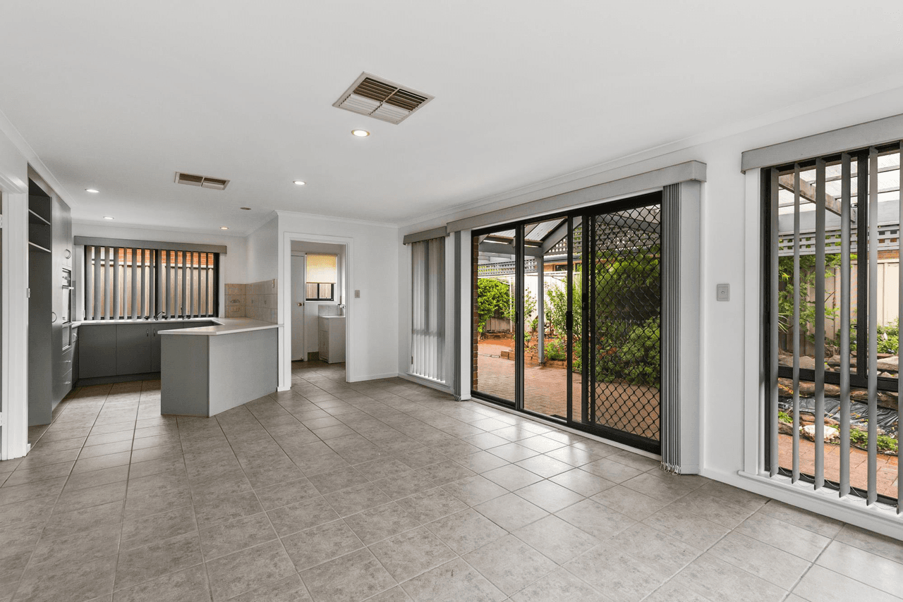 4 Kenmay Avenue, MITCHELL PARK, SA 5043