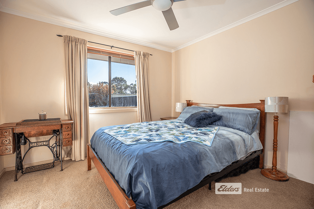 1 ACACIA Court, NARACOORTE, SA 5271