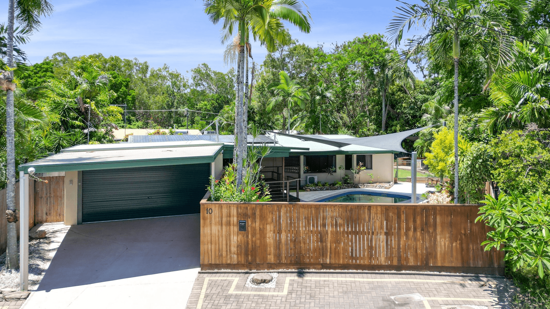 10 Monica Close, Holloways Beach, QLD 4878