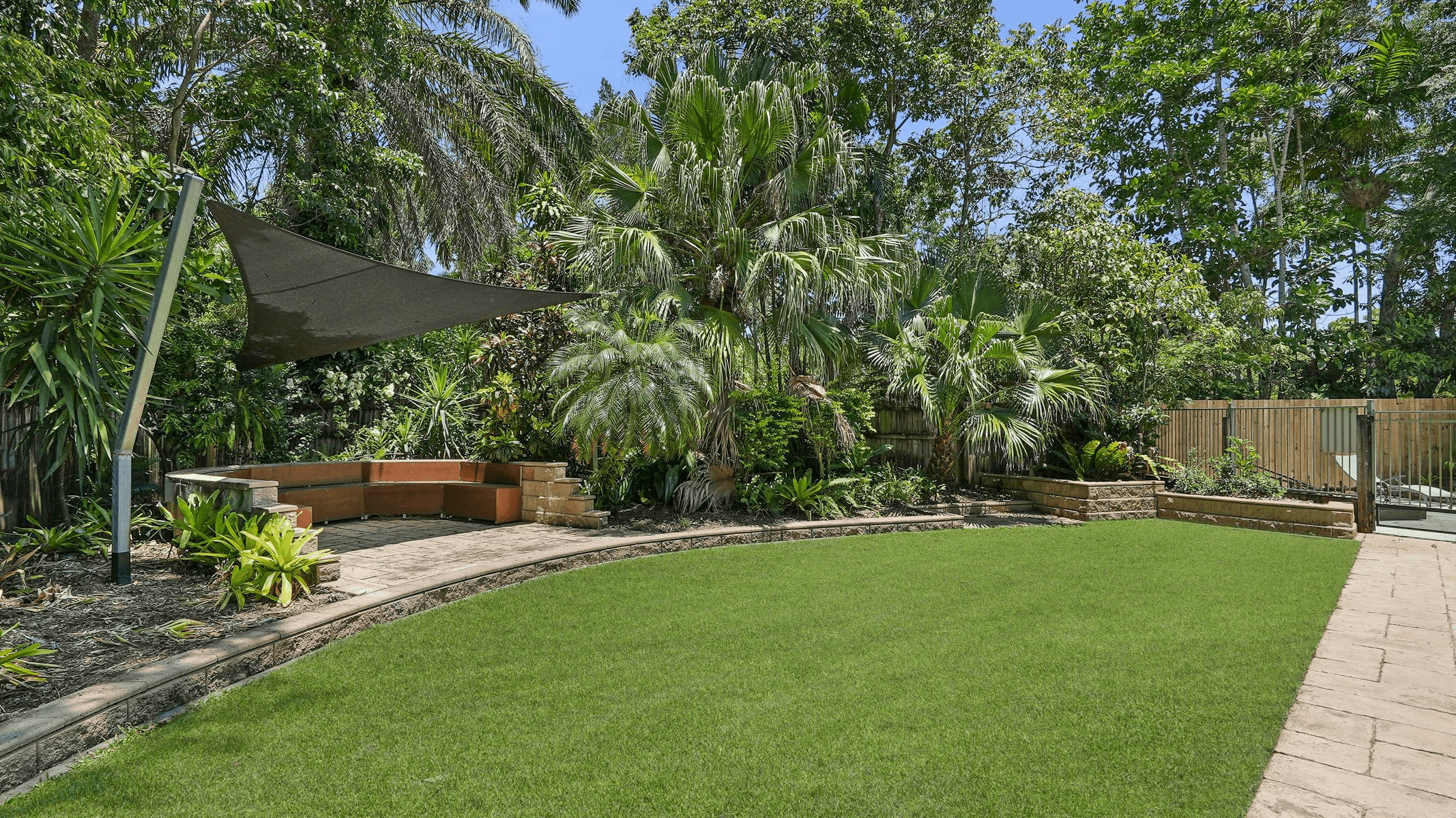 10 Monica Close, Holloways Beach, QLD 4878