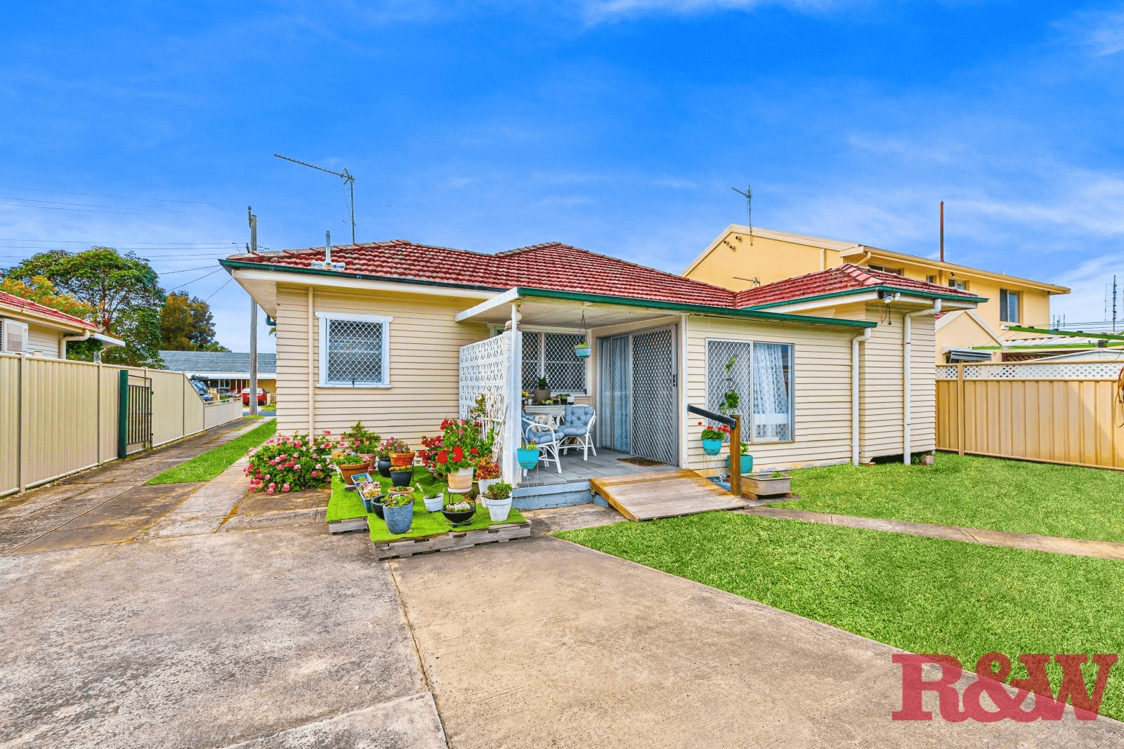 9 Norma Cr, Woy Woy, NSW 2256