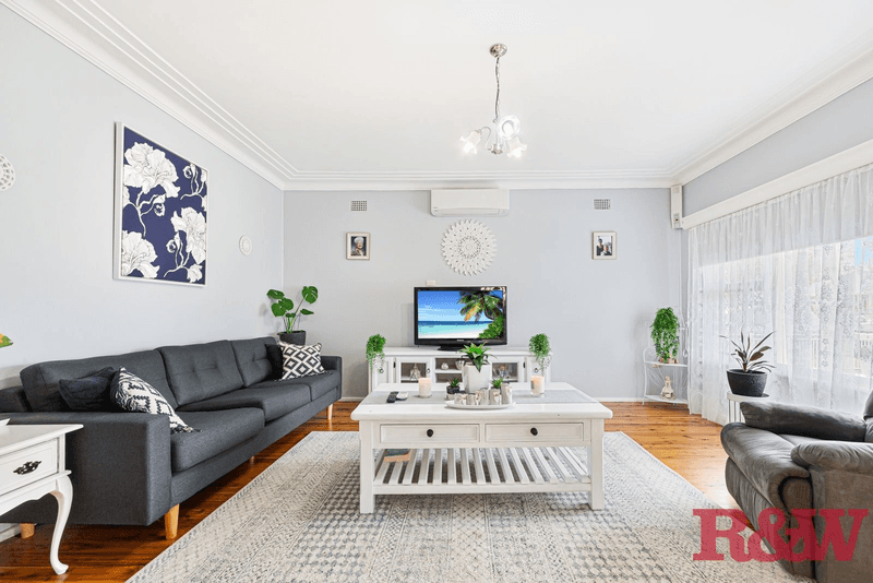 9 Norma Cr, Woy Woy, NSW 2256