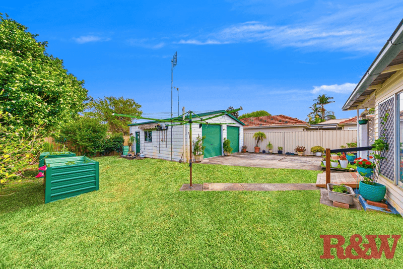 9 Norma Cr, Woy Woy, NSW 2256