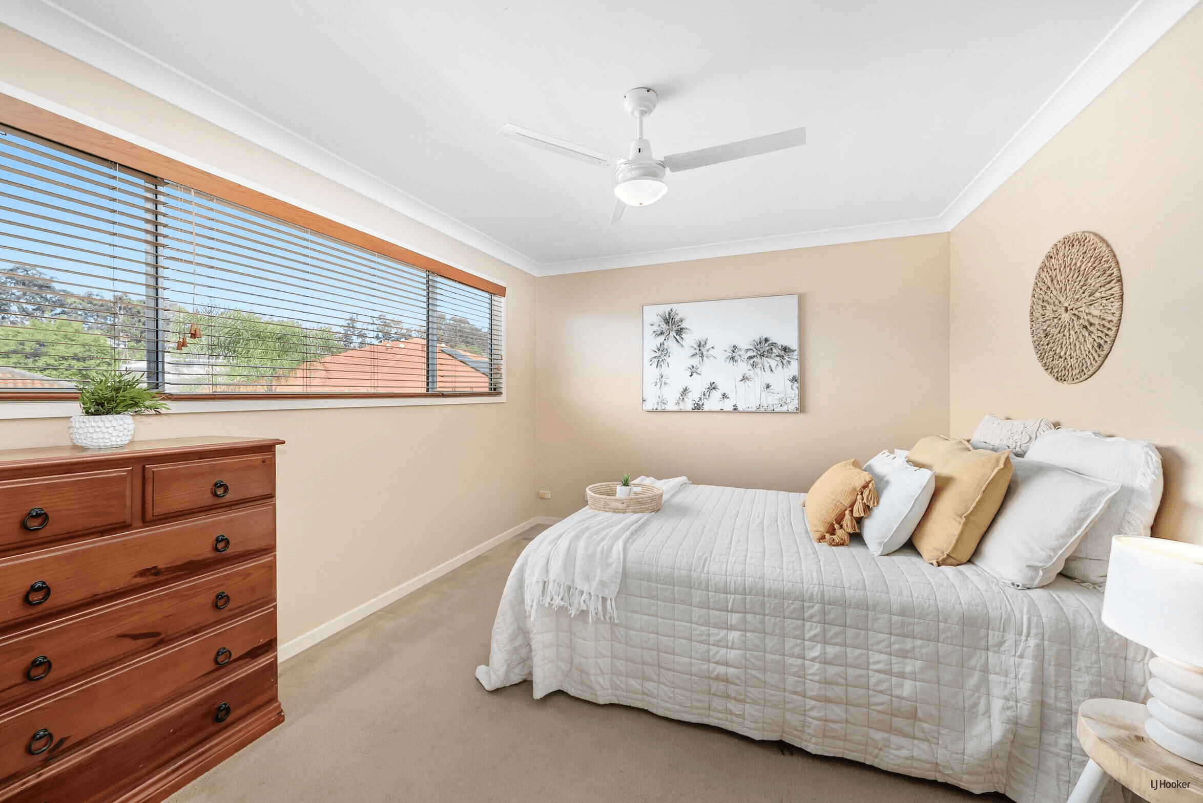 23/4 Itong Place, CURRUMBIN WATERS, QLD 4223