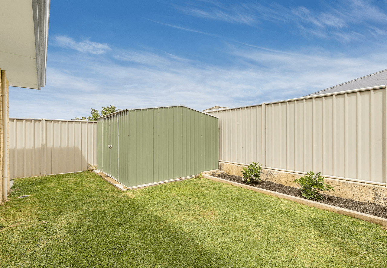 10 Munert Street, YANCHEP, WA 6035